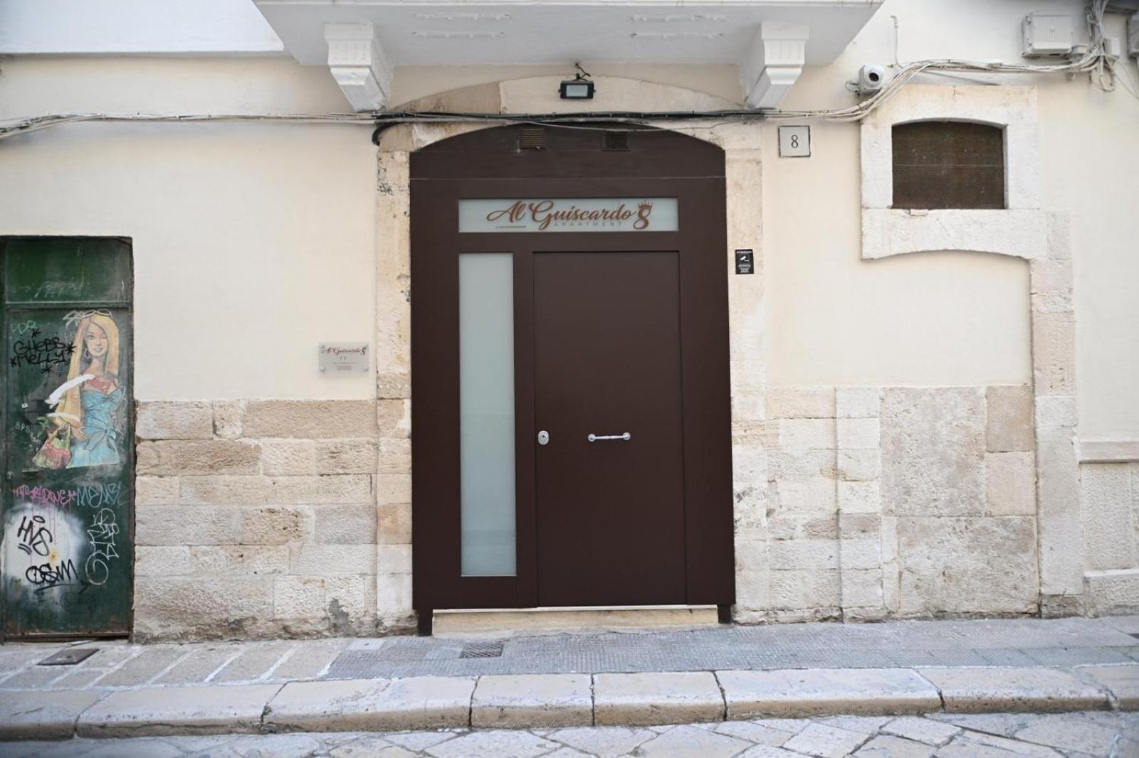 Al Guiscardo 8 Bed and Breakfast Bari Exteriör bild