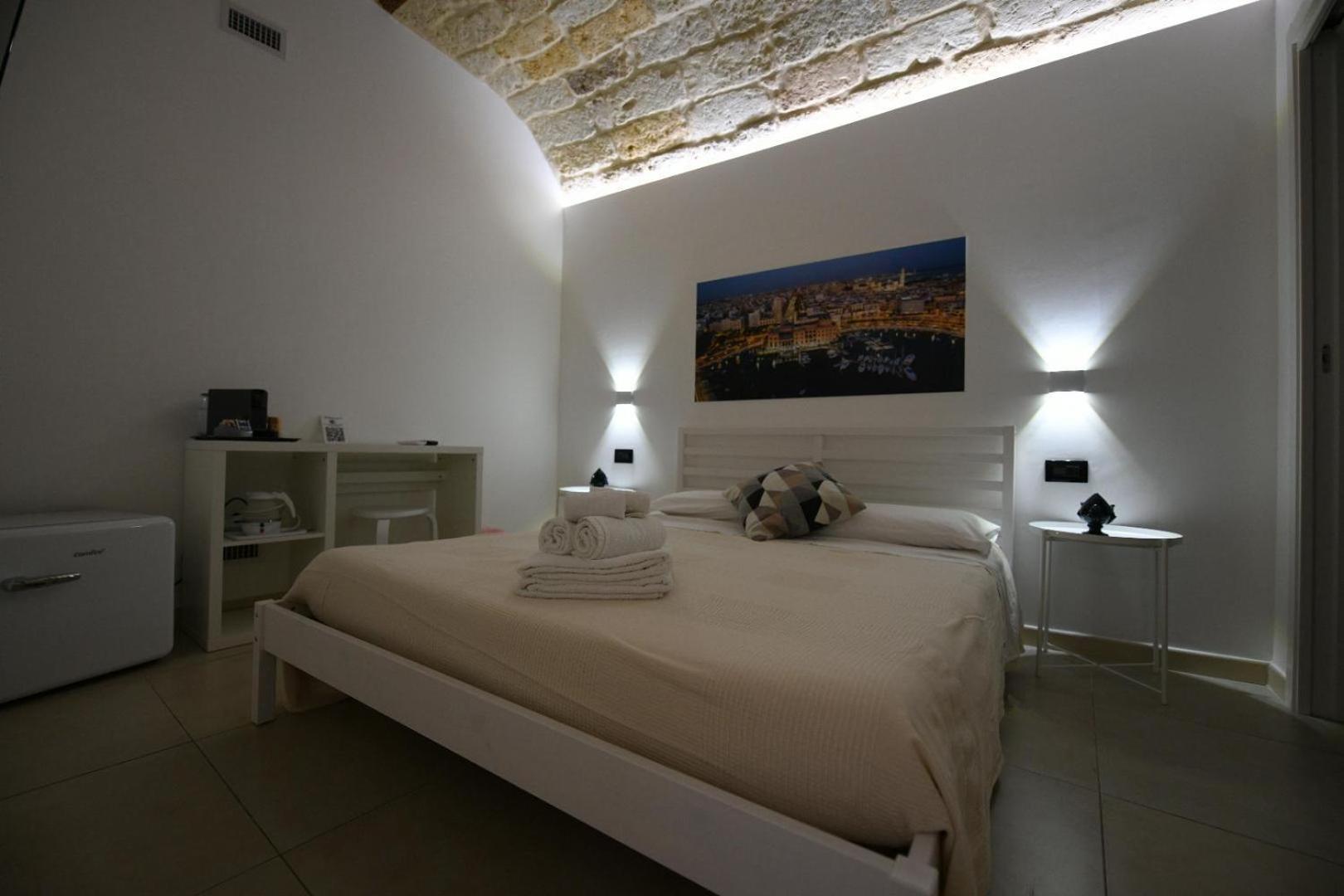 Al Guiscardo 8 Bed and Breakfast Bari Exteriör bild